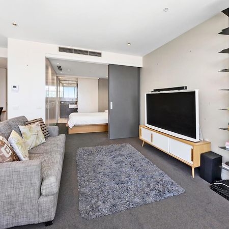 Luxury Designer Suite In Most Prestigious Location In Melbourne Buitenkant foto