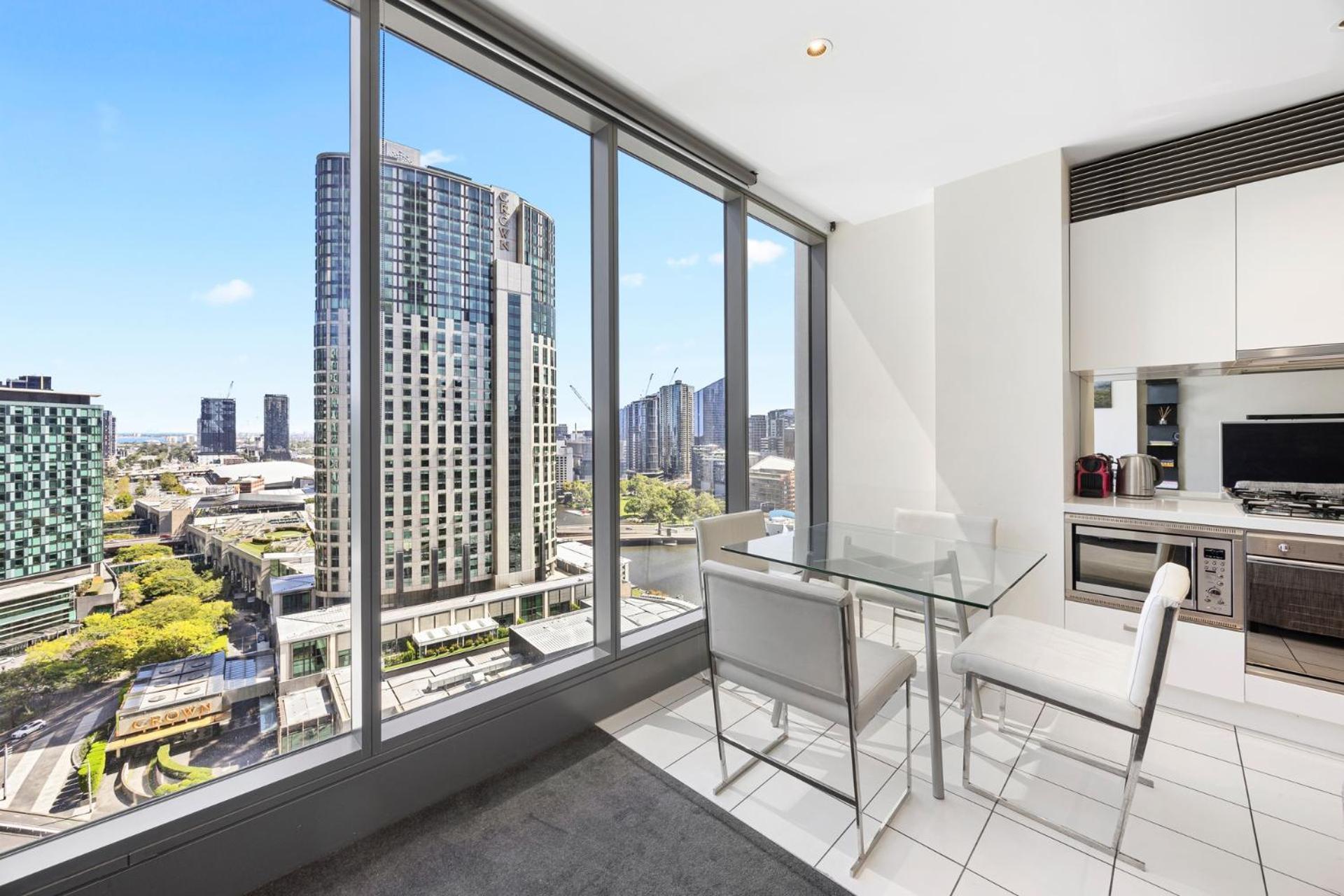 Luxury Designer Suite In Most Prestigious Location In Melbourne Buitenkant foto